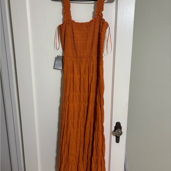 Max Studio Vibrant Orange Textured Maxi Dress - Picture 4 of 4